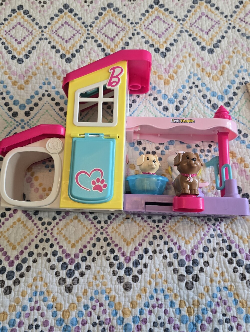 Fisher Price Little People Barbie Play and Care Pet Spa Makes sound Works